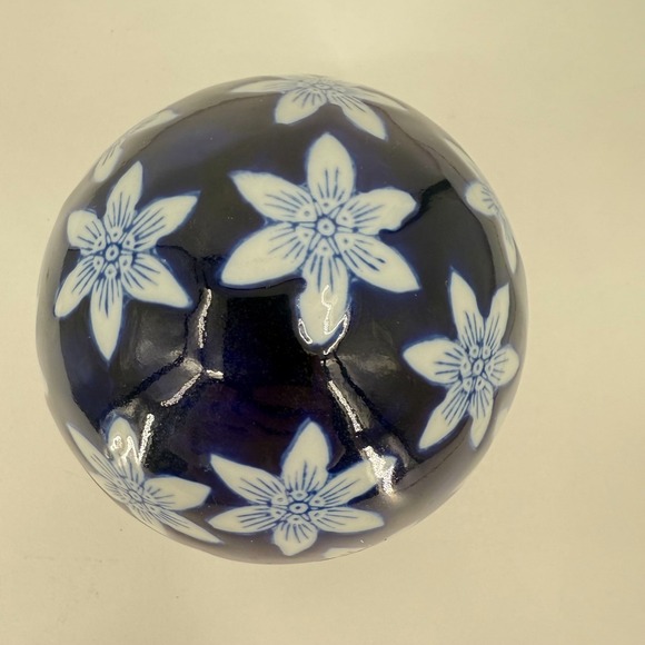 Vintage Blue White Floral‎ Glazed Glass Decorative Orb Large Ball - Picture 2 of 4